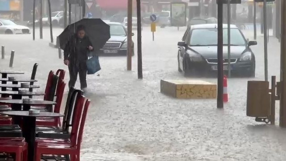 Përmbytjet, Prokuroria e Durrësit sekuestron dokumentet e hidrovorit në Porto Romano