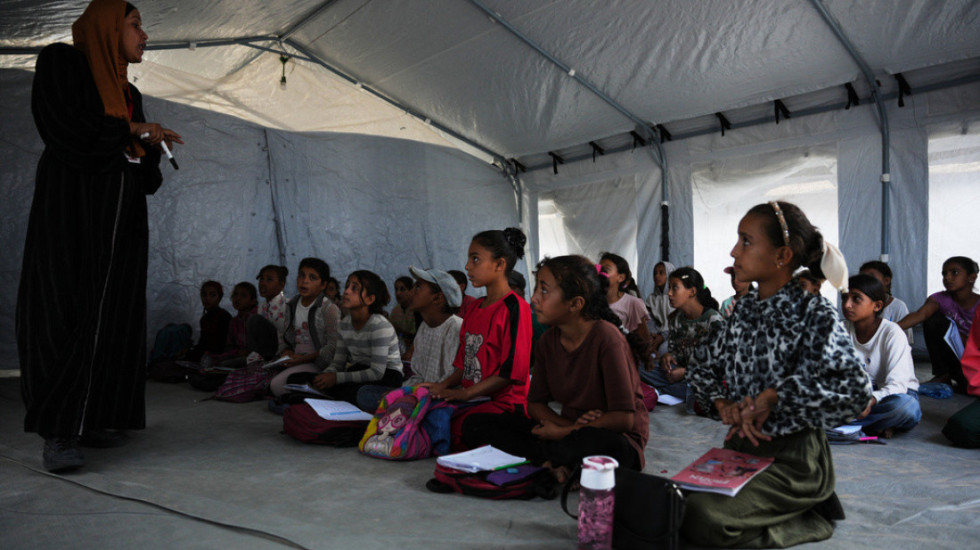 Fëmijët e Gazës rikthehen në shkollë pas viteve pa arsimim