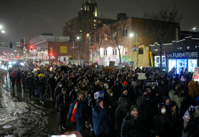 Tensione dhe protesta në Minnesota, oficerë e emigracionit qëllojnë dy persona të tjerë