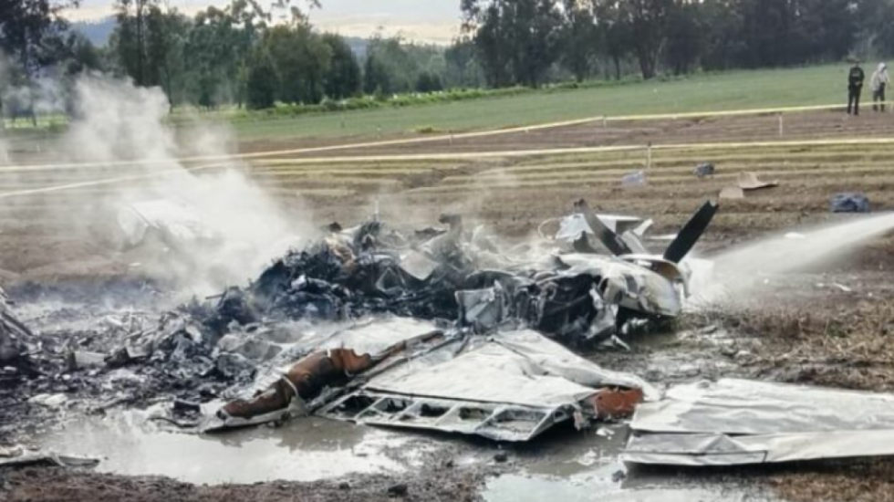 Avioni shpërthen në flakë në Kolumbi, mes viktimave dhe këngëtari i njohur