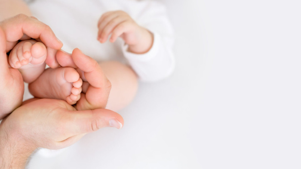 Kriza e heshtur e fertilitetit të ulët, pse në botë po lindin më pak fëmijë?