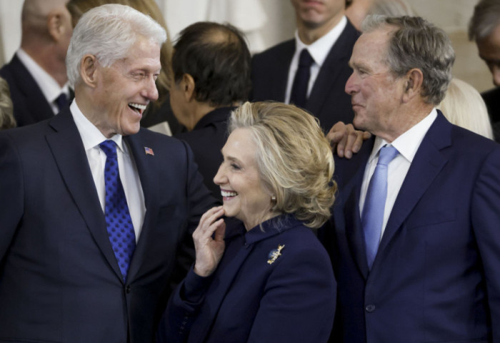 “Mjaft më!”, Bill dhe Hillary Clinton refuzojnë të dëshmojnë në hetimin e Kongresit për Epstein