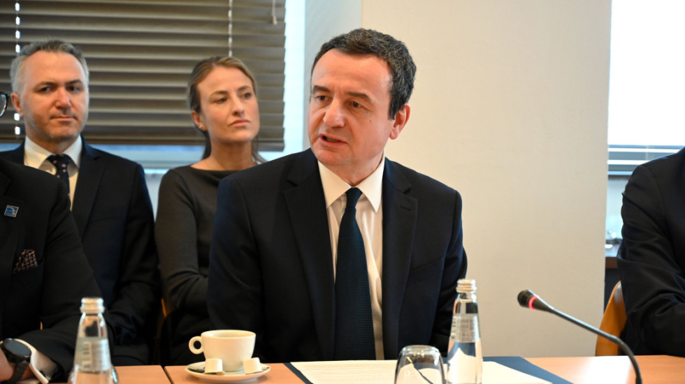 “Pa dialog me Serbinë, nuk përparohet drejt integrimit europian”, ambasadorët e BE-së takojnë Kurtin