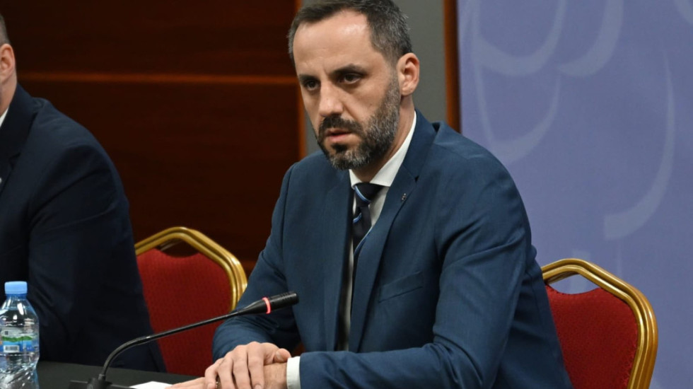 Ministria e Drejtësisë kontroll noterëve, u hiqet licenca dy prej tyre