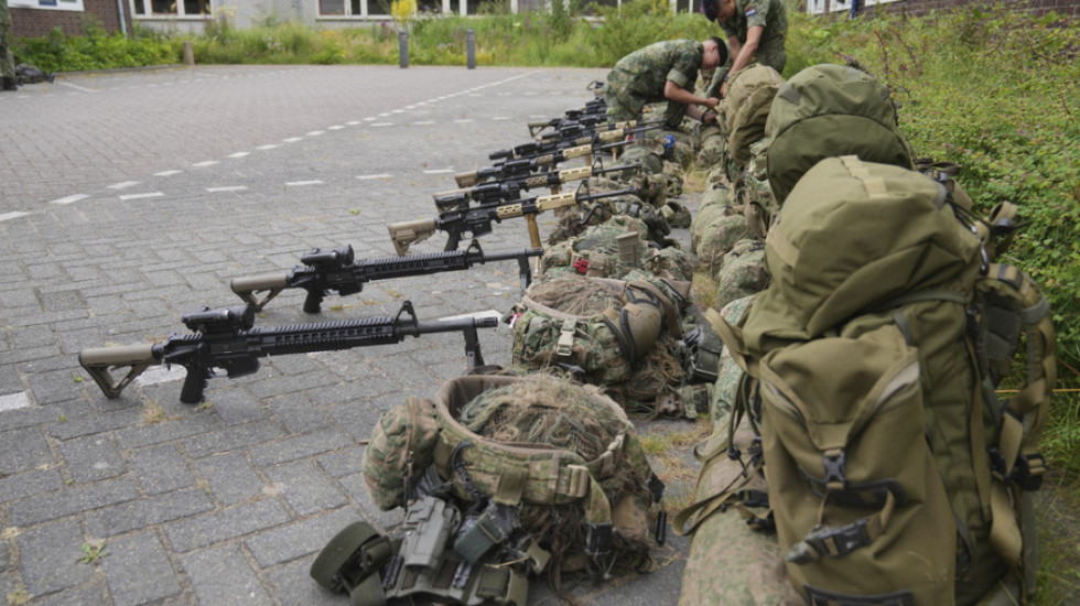 Britania në gjurmët e SHBA, tërheq personelin nga Katari