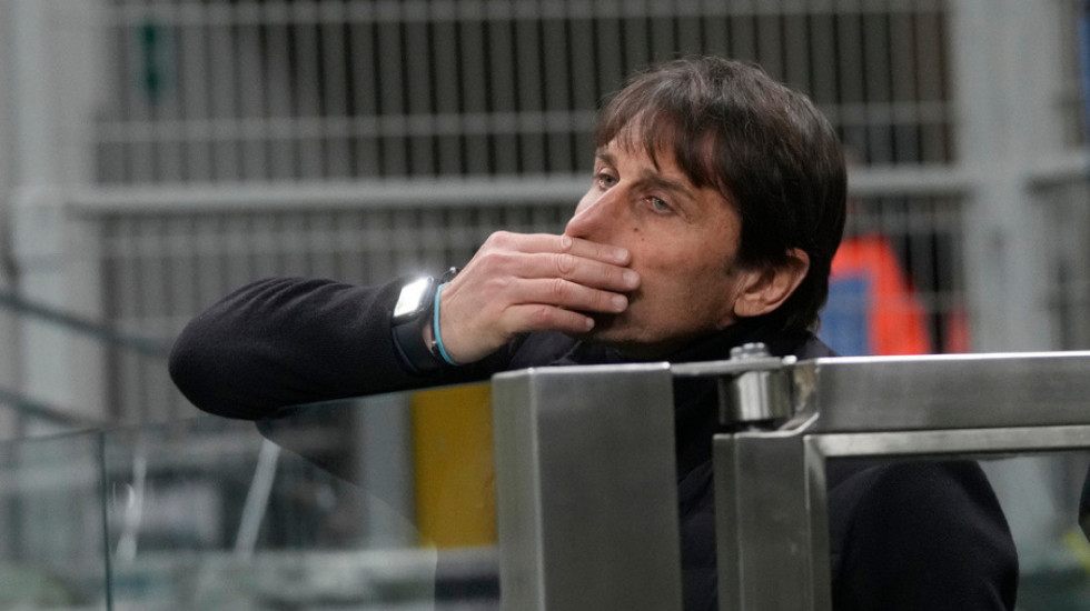 Barazimi i tretë radhazi, tjetër hap fals i Napolit