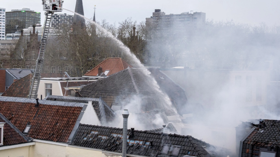 Tronditet Hollanda, shpërthime të fuqishme në qendër të Utrecht, raportohet për 10 të plagosur