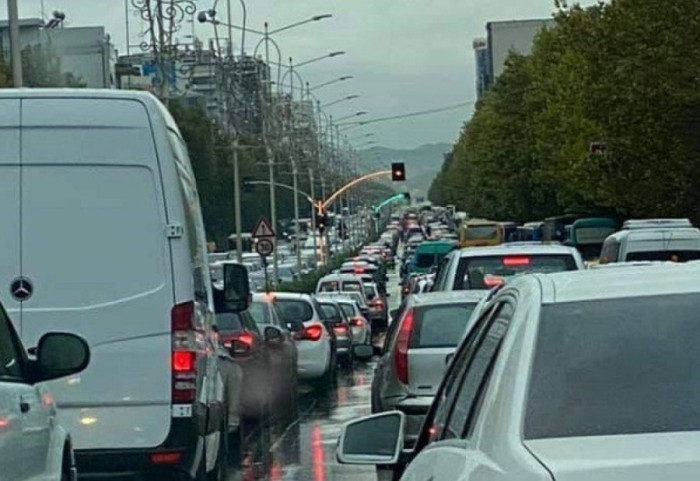 Pa sportele dhe pa radhë, pagesa e taksës së mjeteve kalon 100% online