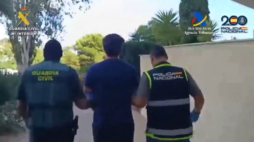 Kapen 2.5 ton kokainë, 30 të arrestuar, Spanja godet kartelin nga Ballkani që përdorte “majmunët” për trafik droge