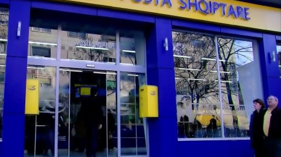 Dy punonjëset e Postës në Devoll vjedhin 220 mln lekë të pensioneve dhe ndihmës ekonomike