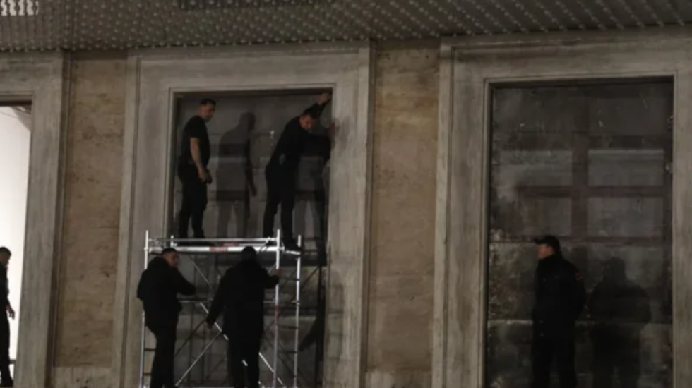 Kryeministria “blindohet” dhe për protestën e Adriatik Lapajt