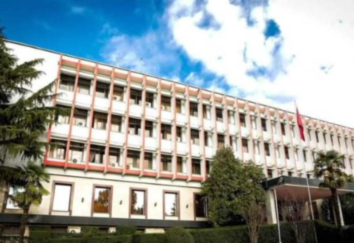 Akuzohej se ishte pjesë e grupit që do vriste Maduron, MEPJ: Jozef Ndoci është i sigurt