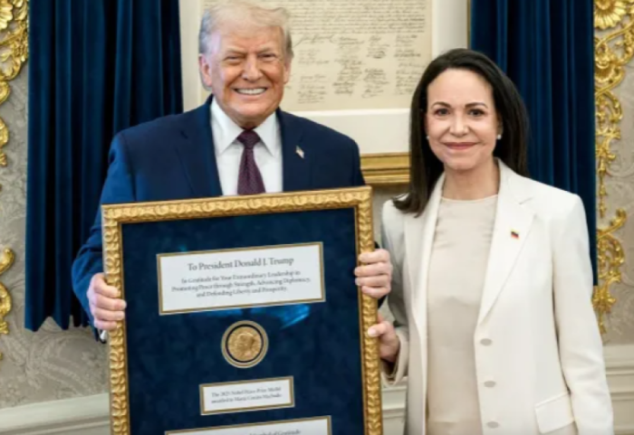 Machado i dha medaljen e saj Trump, reagon Komiteti norvegjez i Nobelit