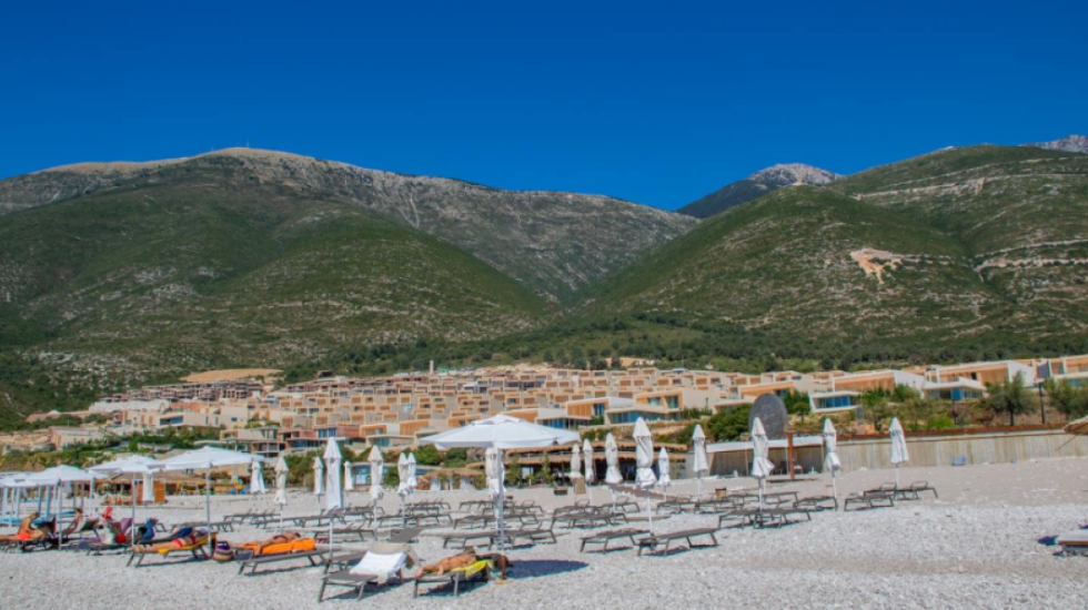 E rëndë në një kantier në Palasë, humb jetën punëtori, u godit nga fadroma