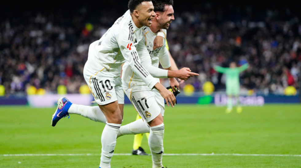 Real Madrid rikthehet te fitorja, mund Levanten dhe shton presionin ndaj Barcelonës