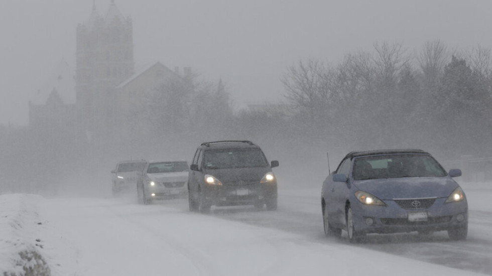 Bora shkakton kaos, mbi 100 makina përfshihen në një aksident në Michigan