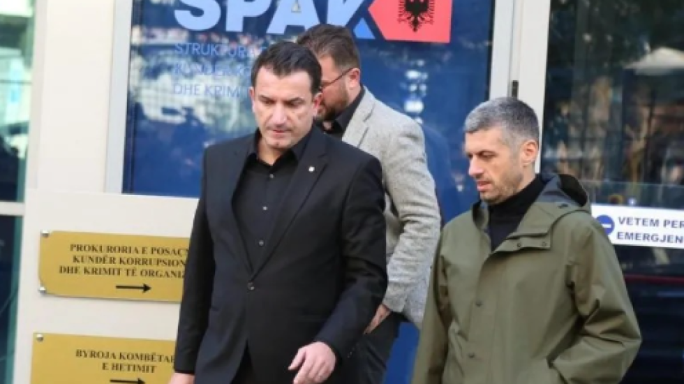 Pas Erion Veliajt, rikthehet në detyrë dhe sekretari i Përgjithshëm i Bashkisë Tiranë