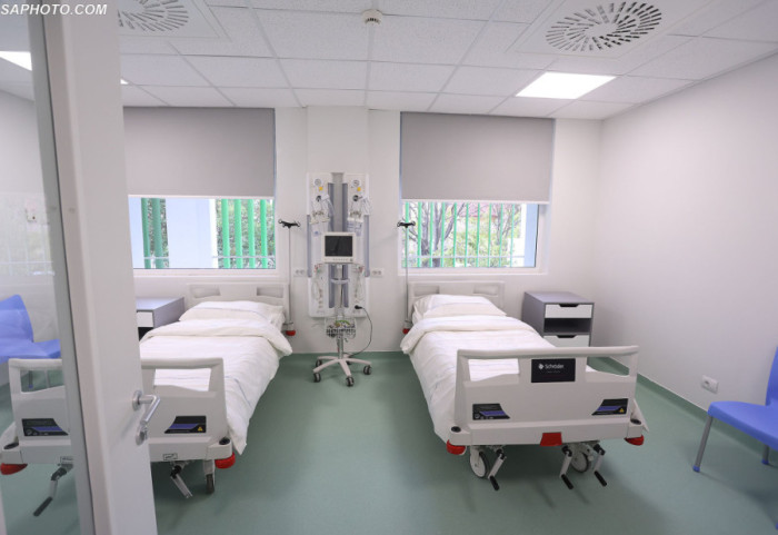 QSUT 40 minuta pa energji, shefi i Reanimacionit: Nuk u rrezikua asnjë nga pacientët e intubuar