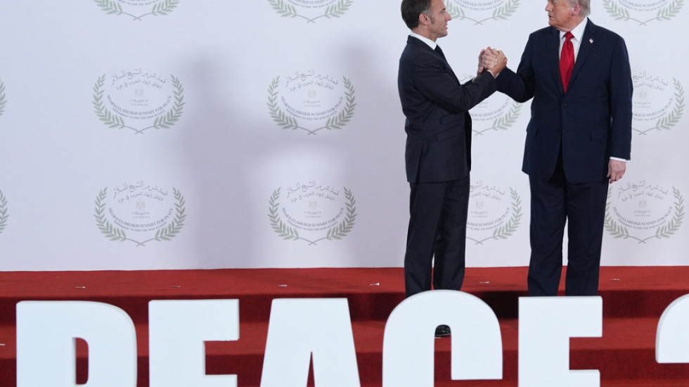 “Tarifa deri në 200% për verën dhe shampanjën”, kërcënimet e Trump ndaj Macron