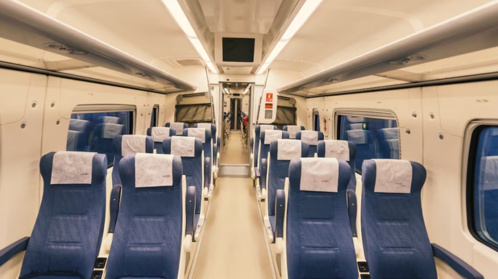 Pse trenat nuk kanë rripa sigurimi?