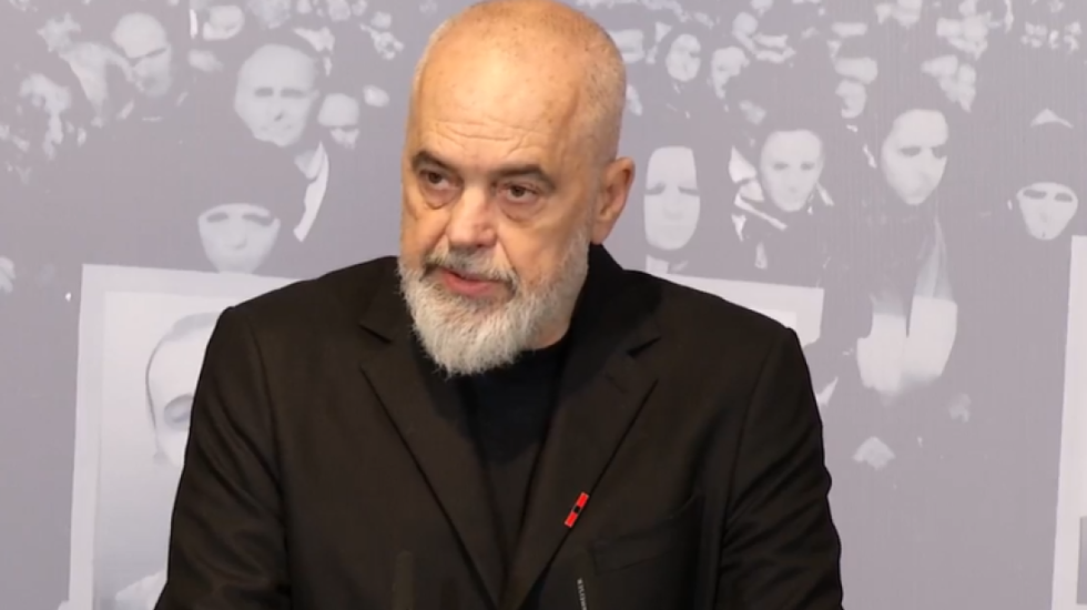 “Me plumb ballit opozitës”, Rama kujton 21 janarin: Një mendje kriminale donte të tregonte që të vriste