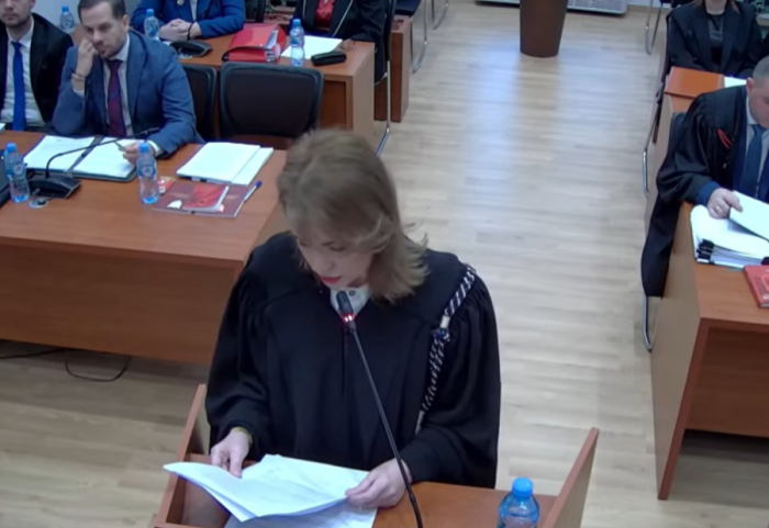 Çështja “Balluku” në Kushtetuese, përfaqësuesja e Kryeministrisë: Gjykata Penale s'ka të drejtë të pezullojë ministra