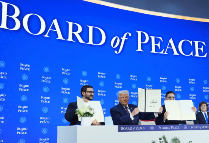 Zyrtarizohet në Davos “Bordi i Paqes”, Trump: Kërcënimet globale janë ulur