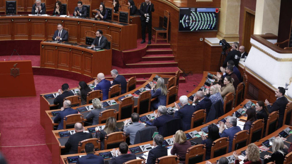 Sot seanca plenare, pritet debate për Kodin Penal
