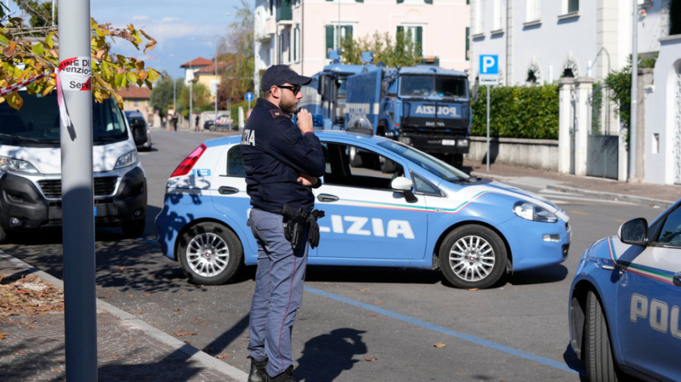 Trafikonin drogë nga Shqipëria në Itali, vihen në pranga 9 persona