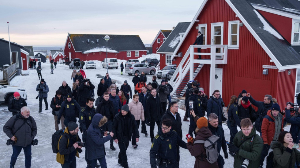 Kryeministrja daneze viziton Groenlandën: Jemi në një situatë të vështirë