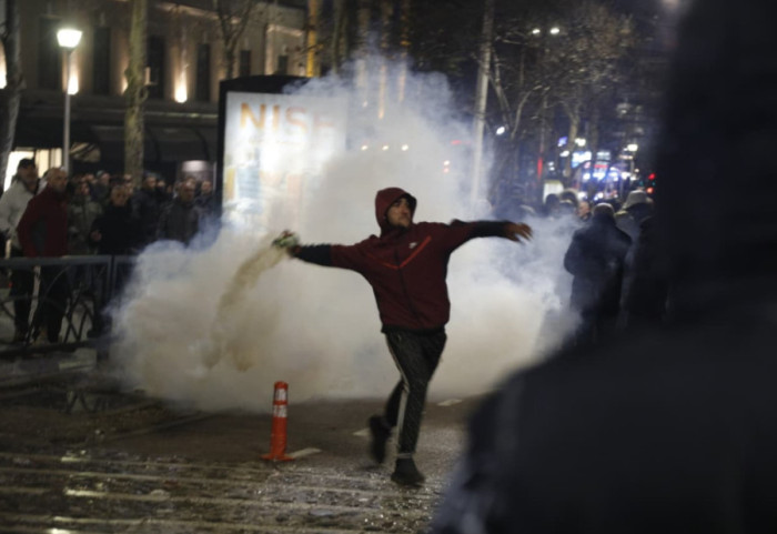Policia reagon për protestën: Janë shoqëruar 23 persona, një i mitur iu dorëzua familjarëve