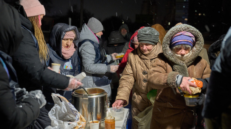 Në 5 ditë qytetarët në Çeki mbledhin mbi 6 mln dollarë për t’i blerë gjeneratorë ukrainasve