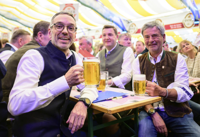 As Gjermania, as Anglia! Do habiteni me vendiv që pi më shumë birrë në botë