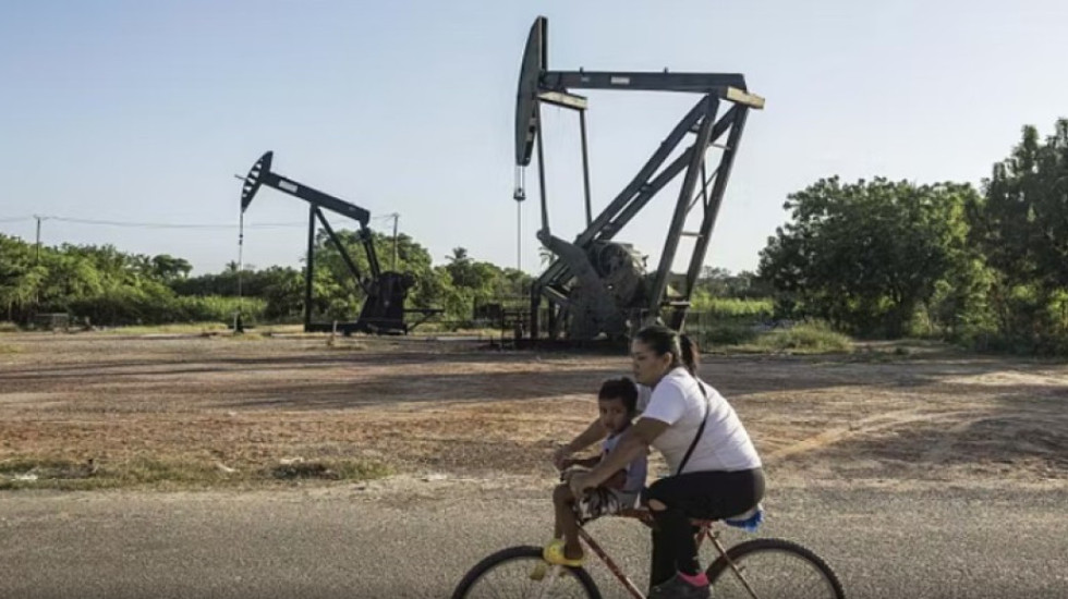 Ndryshim historik në Venezuelë, sektori i naftës hapet për privatët