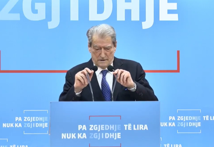 Berisha reagon ndaj raportuesit Schieder: As molotovë, as stabilokraci, kërkojmë standard europian