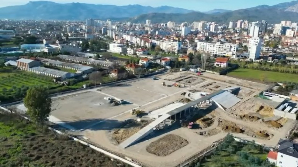 “Dua të luaj”, kryeministri Rama prezanton hapësirën moderne rekreative në Elbasan