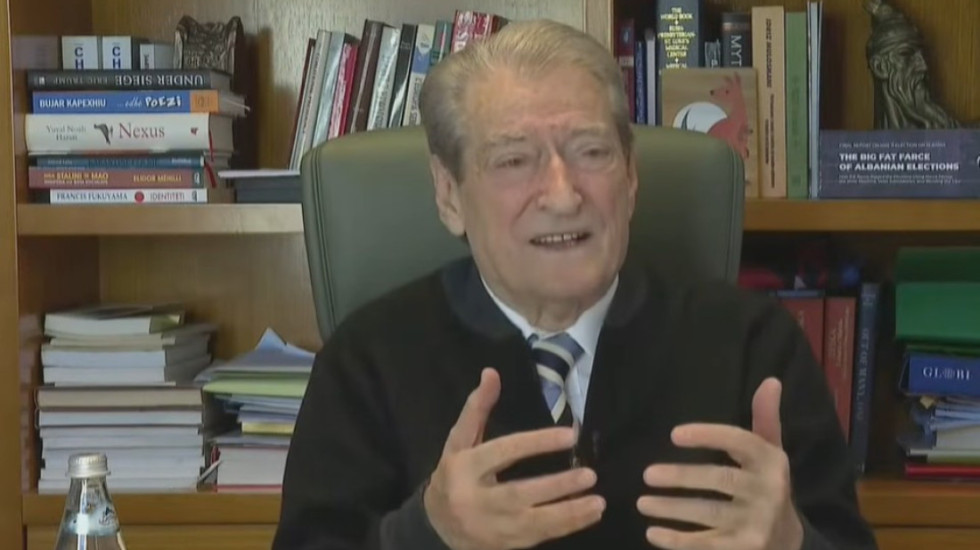 “Mos të shkulemi nga Tirana”, Berisha nuk përjashton asnjë skenar më 10 shkurt: Shkojmë edhe në Surrel