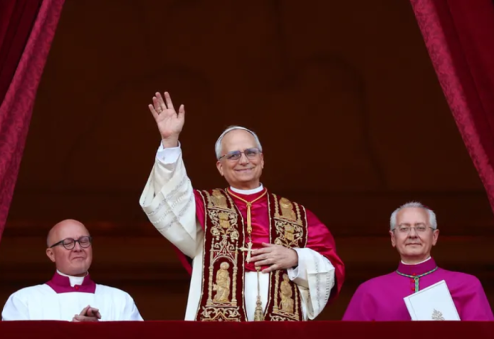 Papa bën thirrje për armëpushim në Lindjen e Mesme