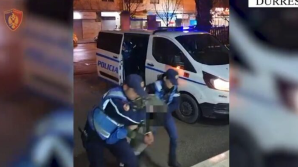 Plagosi të riun pas sherrit, vihet në pranga 42-vjeçari