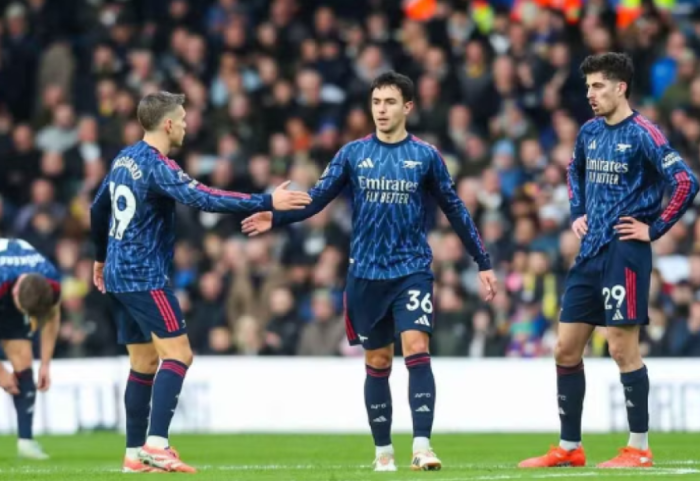 Arsenal shkatërron Leeds në Elland Road, Madueke vendimtar