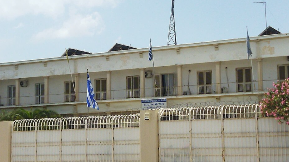 Vrasja e të dënuarit shqiptar, policia greke kontroll në Koridhalos