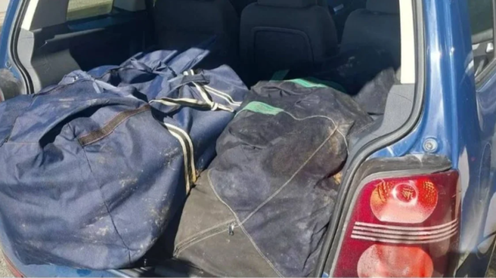 Me 60 kilogramë marijuanë në makinë, kapet 18-vjeçari pranë kufirit Greqi-Shqipëri