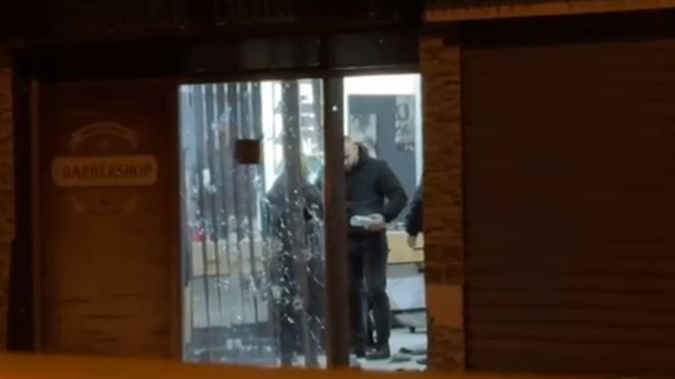 Plagosja në Lezhë, në berberhane një pjestar i fisit Nikulaj