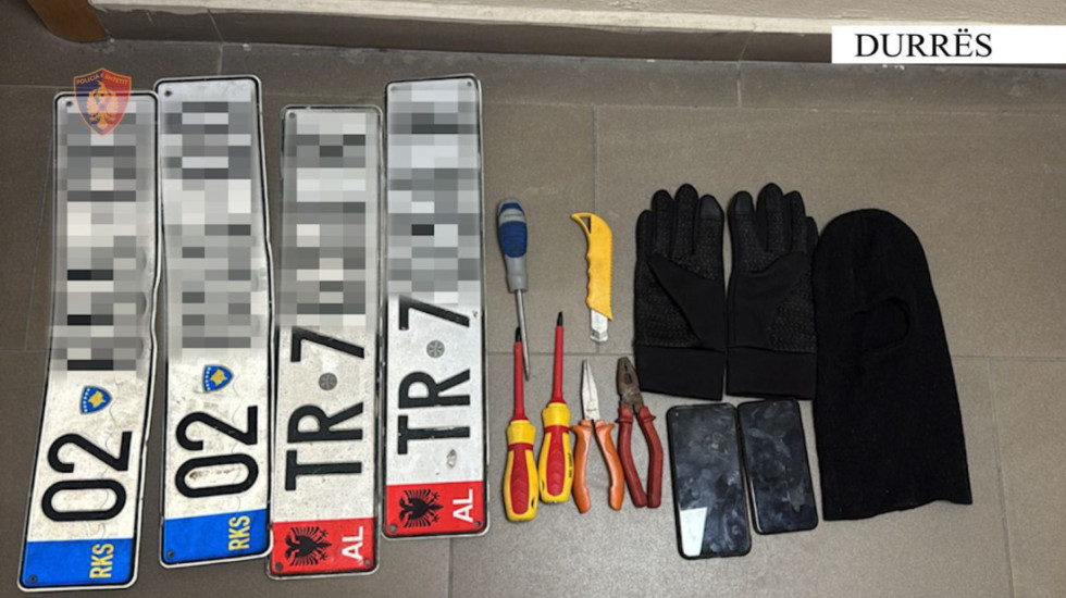 Vidhte targa në Shqipëri dhe Kosovë, në pranga i riu në Durrës