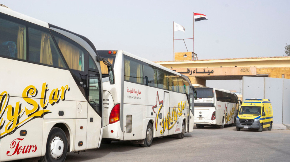 Izraeli rihap pikën kufitare të Rafahut