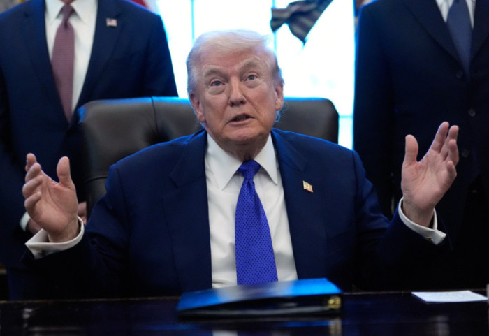 Paralajmërimi i Trump: Kush "bën lojëra" me tarifat, gjoba të rënda