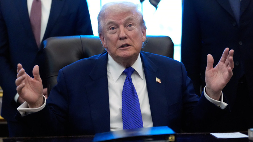 Paralajmërimi i Trump: Kush "bën lojëra" me tarifat, gjoba të rënda