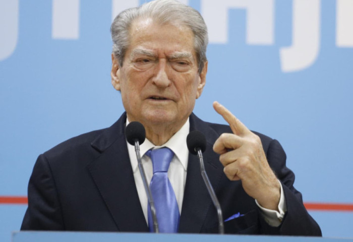 "Kryengritje paqësore në 10 shkurt", Berisha: Peleshi censuroi mesazhin e DASH