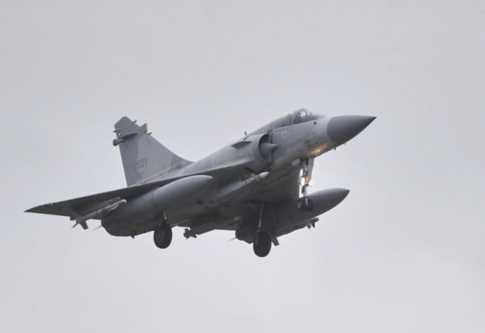 Kina rrethon sërish Tajvanin, 12 avionë e 7 anijë kërcënojnë ishullin