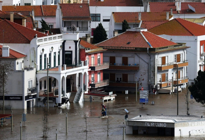 Moti i keq në Portugali: Përmbyten shtëpitë, evakuohen familjet